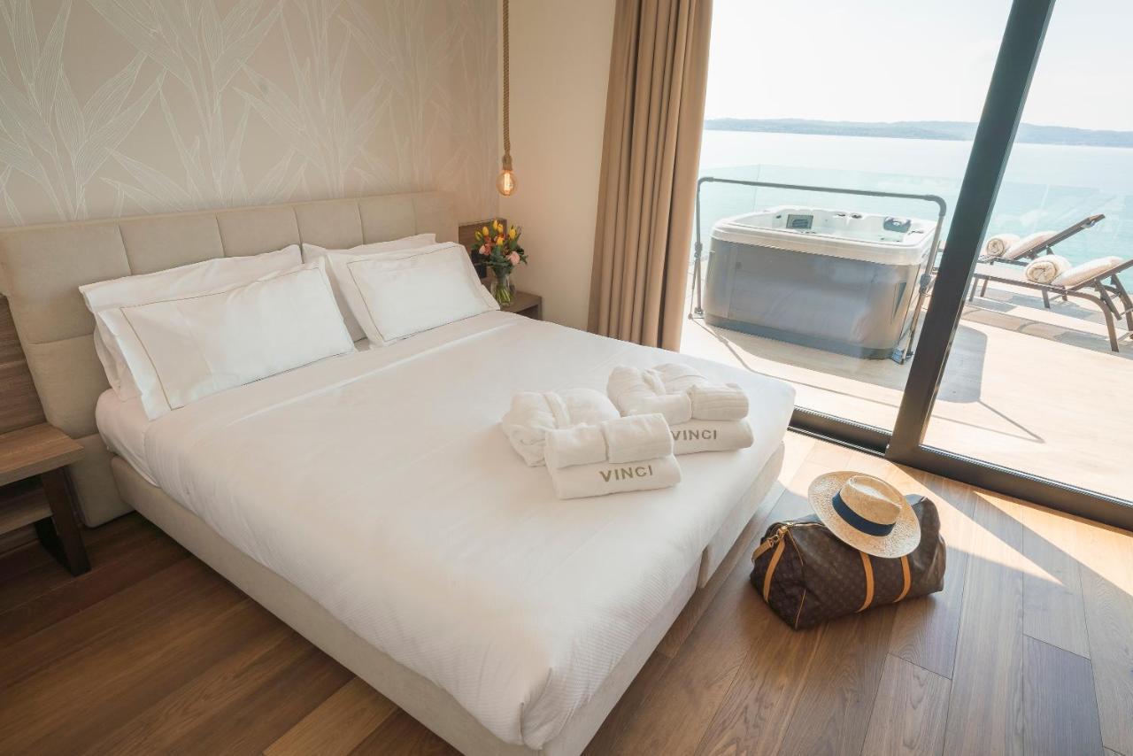 Hotel Vinci Sirmione Exterior photo